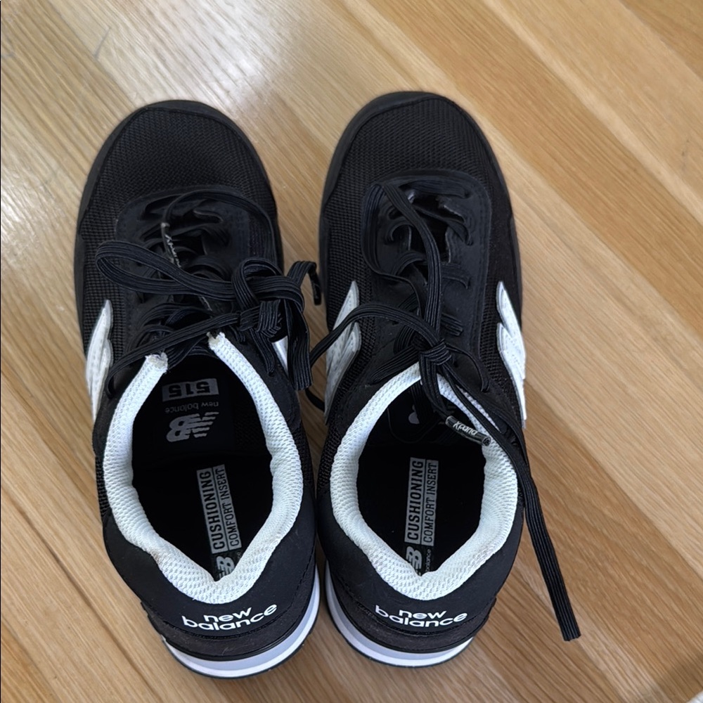 NEVER WORN New Balance boys sneakers size 2.5 Wide big kid